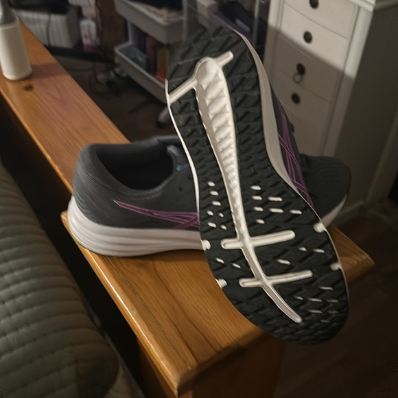 ASICS Women's Patriot 12 Running Shoes - Picture 2 of 8